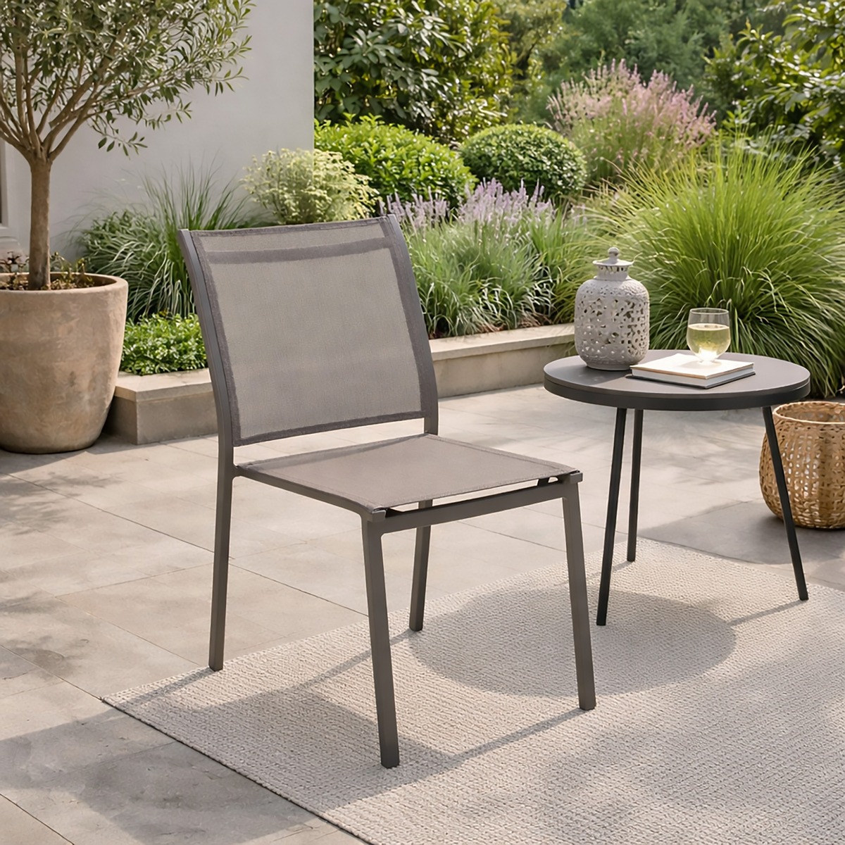 SEDIA DA ESTERNO MOD. ESSENTIA MARRONE E TEXTILENE MARRONE