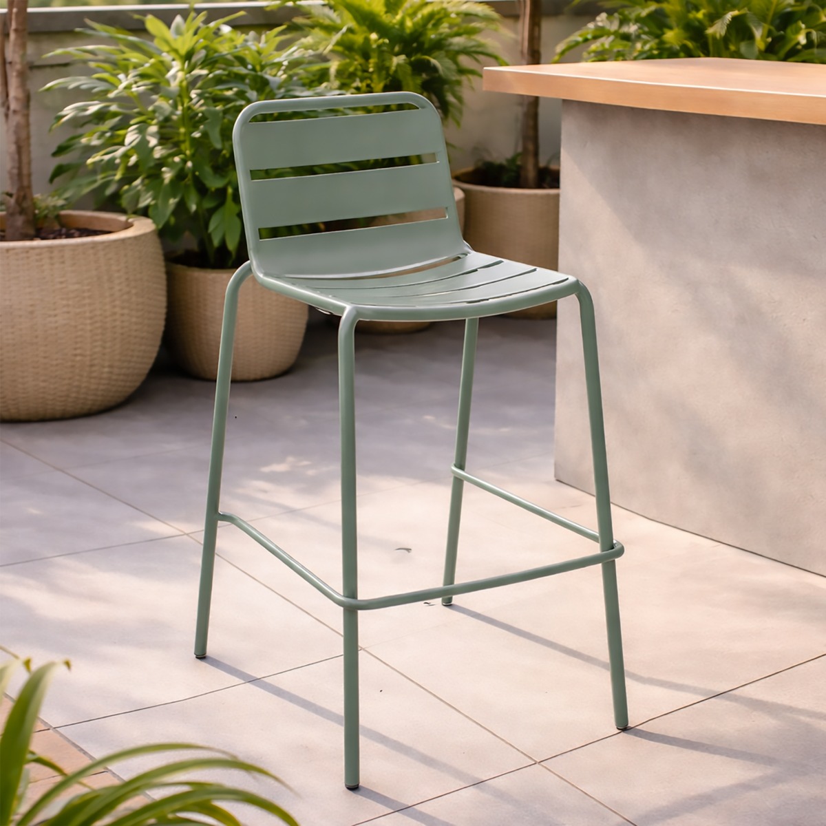 SGABELLO DA ESTERNO PHUKET IN ACCIAIO VERDE OLIVA