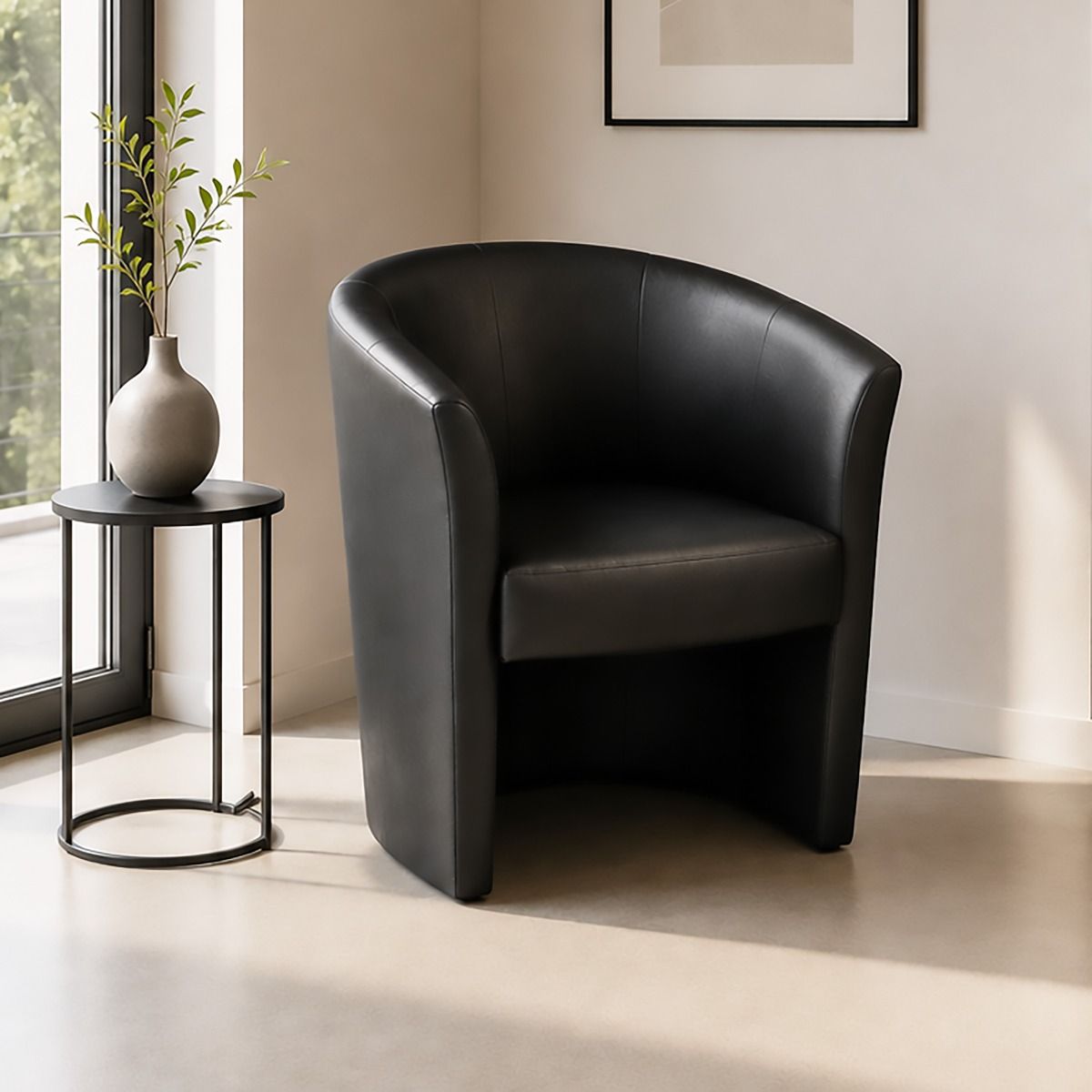 POLTRONA MOD. MOON IN ECOPELLE CM 64X63 H. 76 NERA