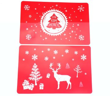 TOVAGLIETTA IN PLASTICA ROSSA CON DECORO NATALIZIO 42X27.5CM ASS.