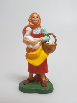 DONNA CON OCA E CESTO IN PVC A COLORI VIVACI H. 10CM