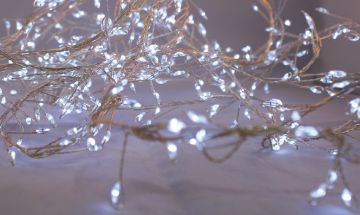 LUCI DI NATALE 480 LED A GRAPPOLO BIANCO FREDDO CON ADATTATORE 4.8+5MT