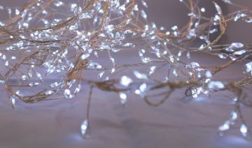 LUCI DI NATALE 720 LED A GRAPPOLO BIANCO FREDDO CON ADATTATORE 7.2+5MT