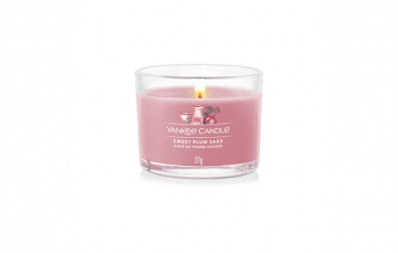 YANKEE CANDLE - CANDELA VOTIVE IN VETRO SWEET PLUM SAKE