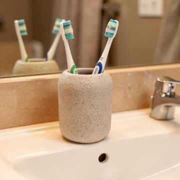 BICCHIERE PORTA SPAZZOLINO IN RESINA SABBIOSA EFFETTO TRAVERTINO AVORIO