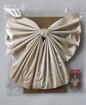 FIOCCO DIETRO PORTA IN VELLUTO CREMA CON NASTRO 52X52CM