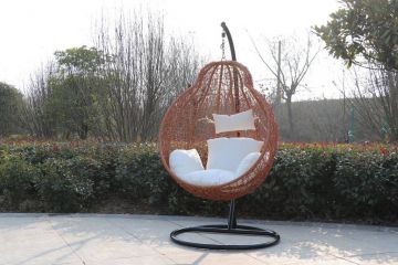 POLTRONA NIDO POLIRATTAN MARRONE CON CUSCINI BIANCHI 1 POLTRONA NIDO POLIRATTAN MARRONE CON CUSCINI BIANCHI 1