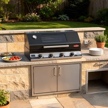 BEEFEATER - BARBECUE DA INCASSO DISCOVERY 1100E CON 4 FUOCHI