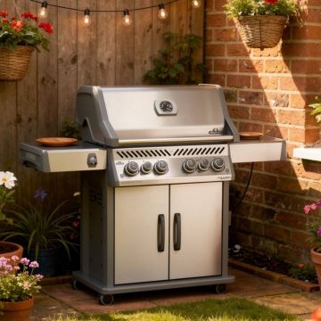 NAPOLEON - BARBECUE A GAS ROGUE SE 525 RSIB CON 4+2 FUOCHI