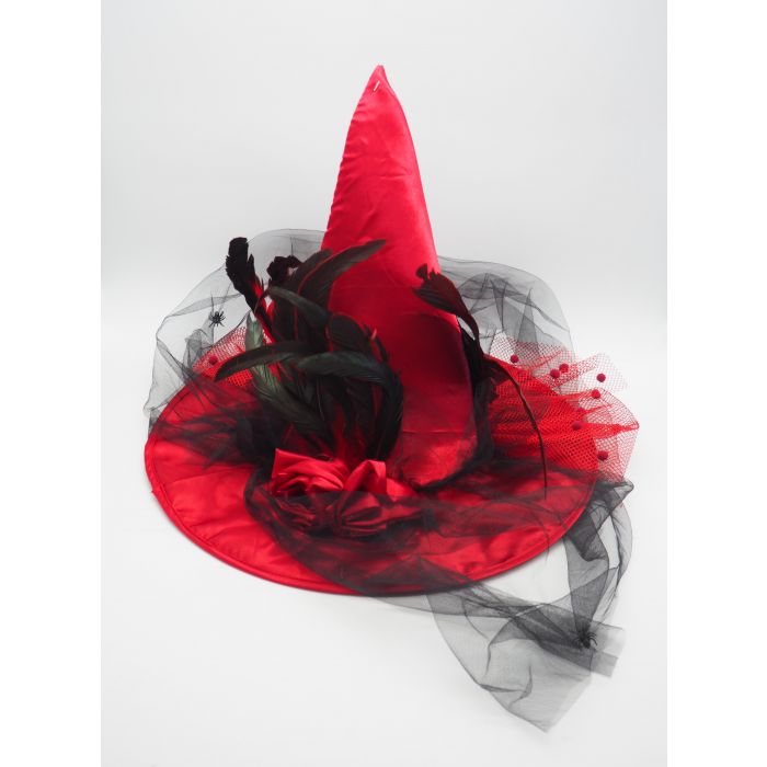 CAPPELLO STREGA ROSSO C/VELO/FIORI/PIUME H.41/D.45CM CAPPELLO STREGA ROSSO C/VELO/FIORI/PIUME H.41/D.45CM