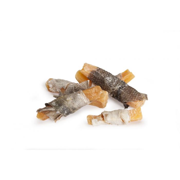 SNACKS DRY FISHSKIN & SWEET POTATO SNACKS DRY FISHSKIN & SWEET POTATO