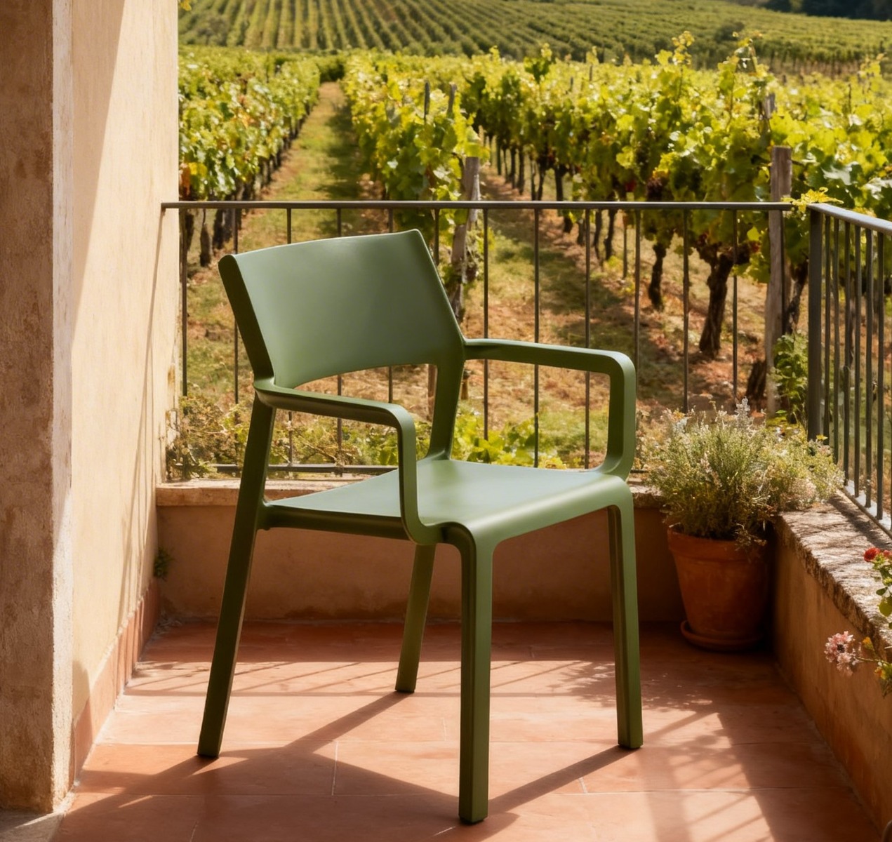 NARDI OUTDOOR - SEDIA MOD. TRILL ARMCHAIR AGAVE
